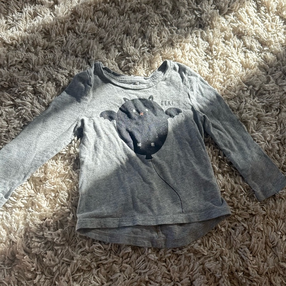 GAP Gray Long Sleeve Kids Tee with Halloween Print